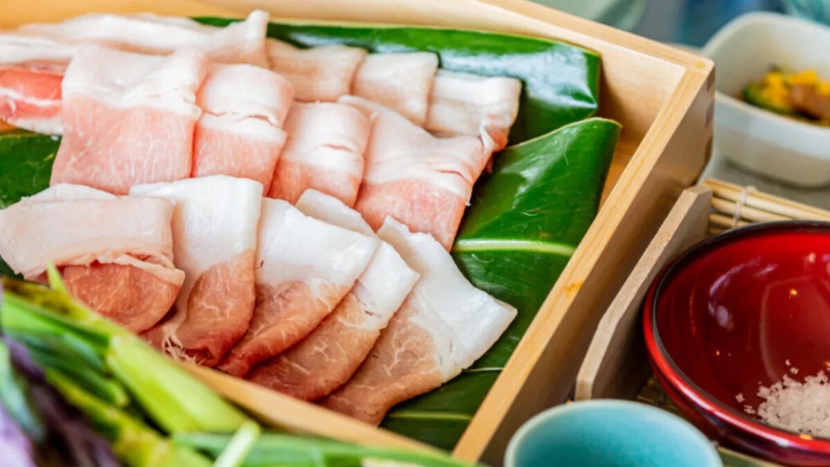 *[客房內用餐（範例）]