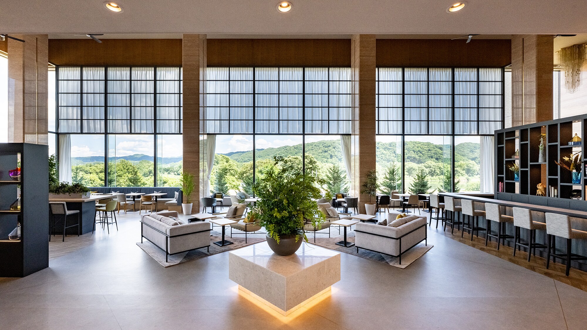 Enjoy your time as you please in a space where openness and comfort blend together.