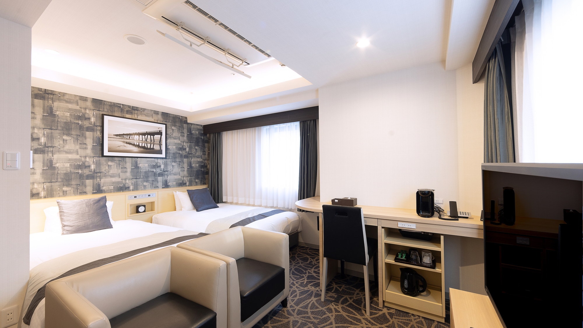 豪华双床房 *每位成人最多可携带 1 名儿童使用同一张床。