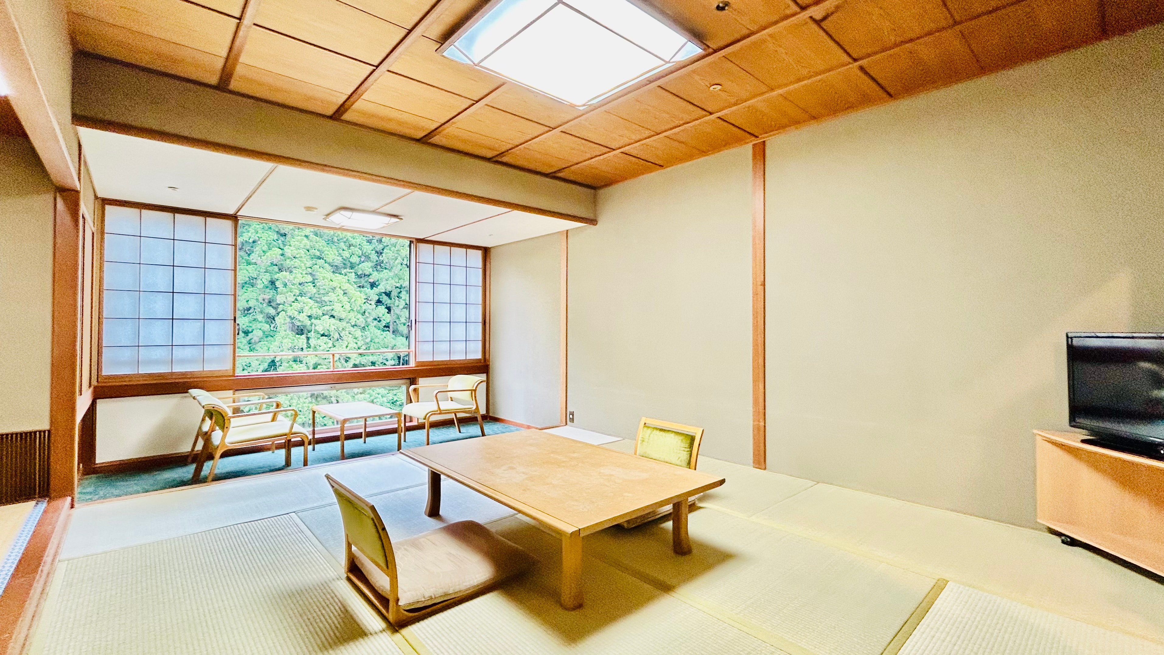 [Non-smoking/Smoking] Japanese-style room 10 tatami mats (river side)