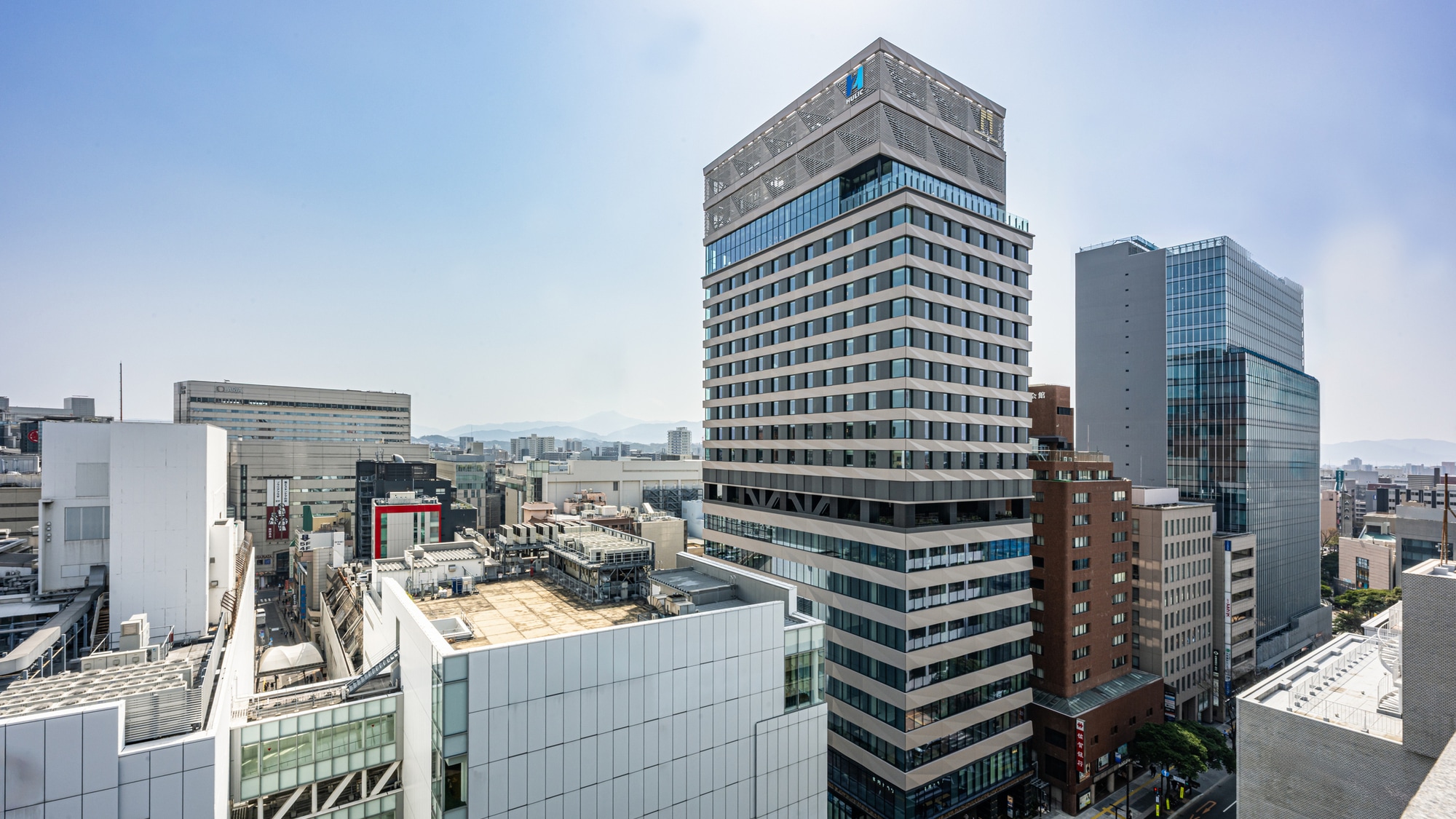 ภายนอก (กลางวัน)