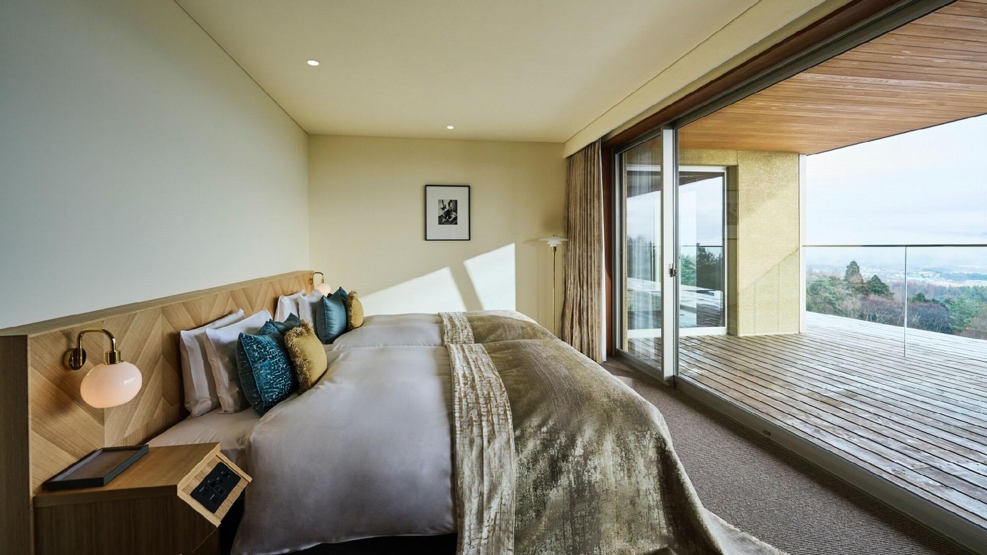 The Hiramatsu Suite: Bedroom