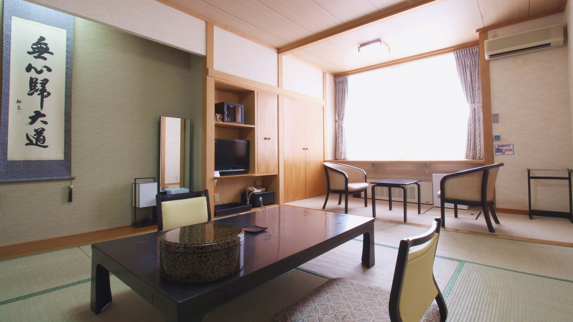 *[Annex] Non-smoking Japanese-style room/accommodates up to 5 people. Enjoy the seasonal nature and wildlife from the window.