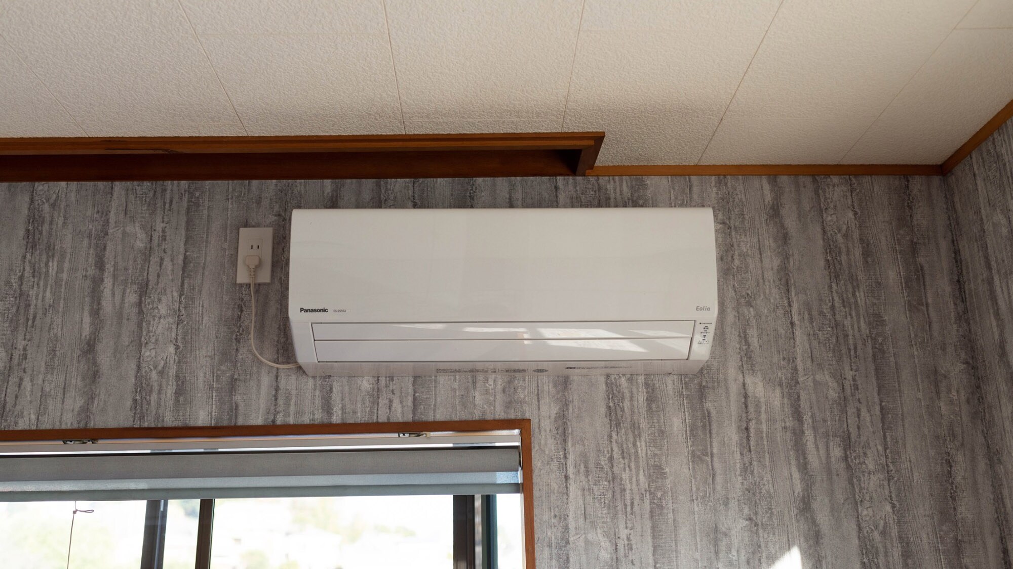 ・【2nd floor bedrooms】Each room is equipped with air conditioning for a comfortable stay.