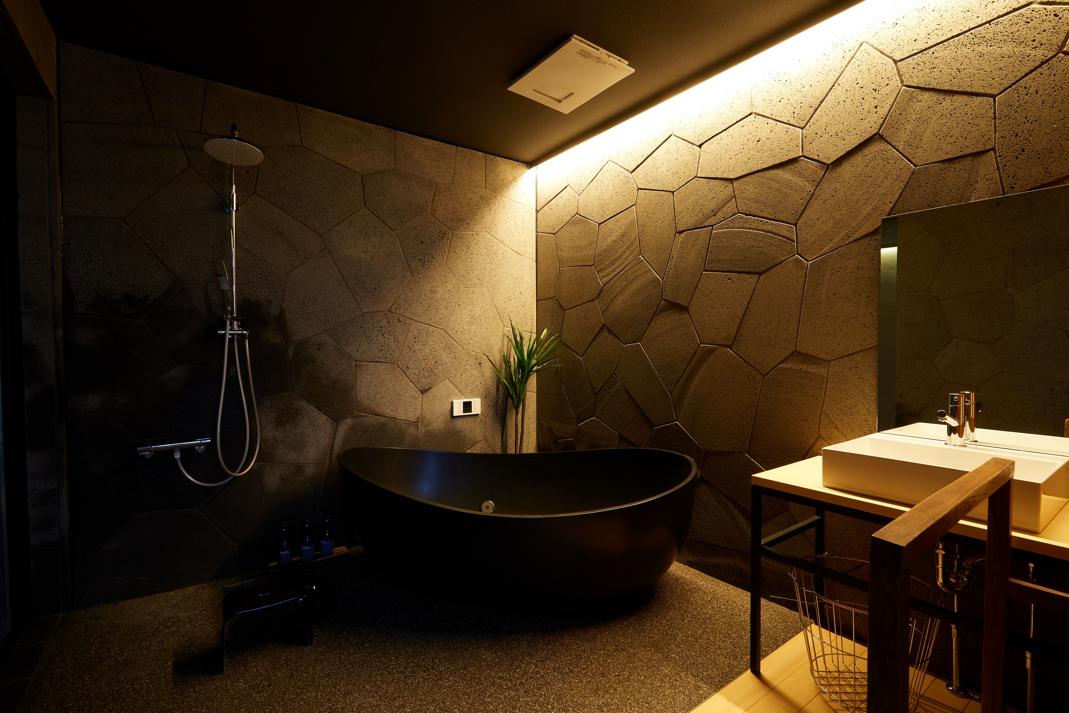 1st floor bathroom