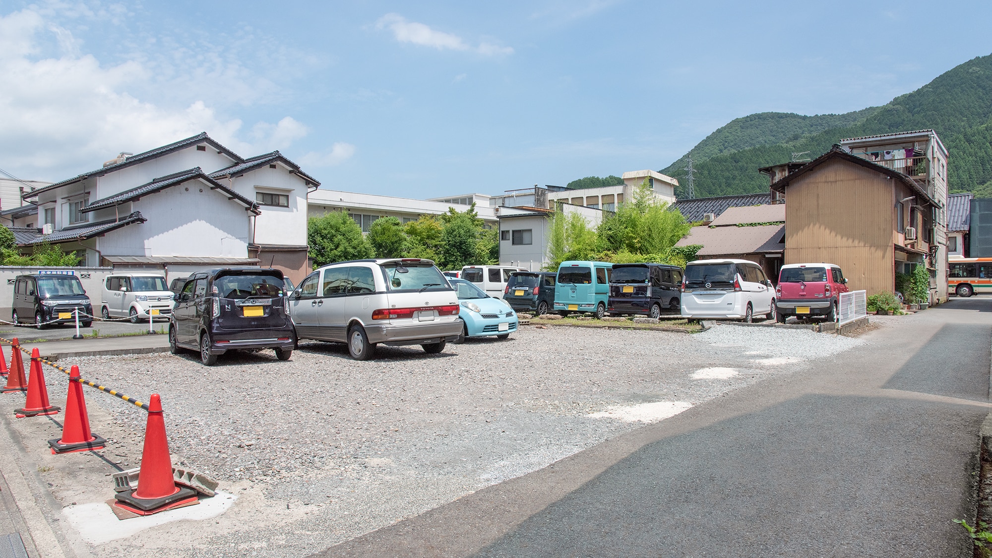 *Free parking…located behind the hotel.