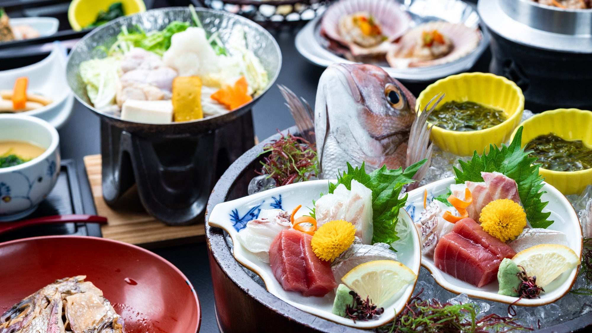 A seafood kaiseki meal featuring seasonal ingredients from the mountains and the sea.