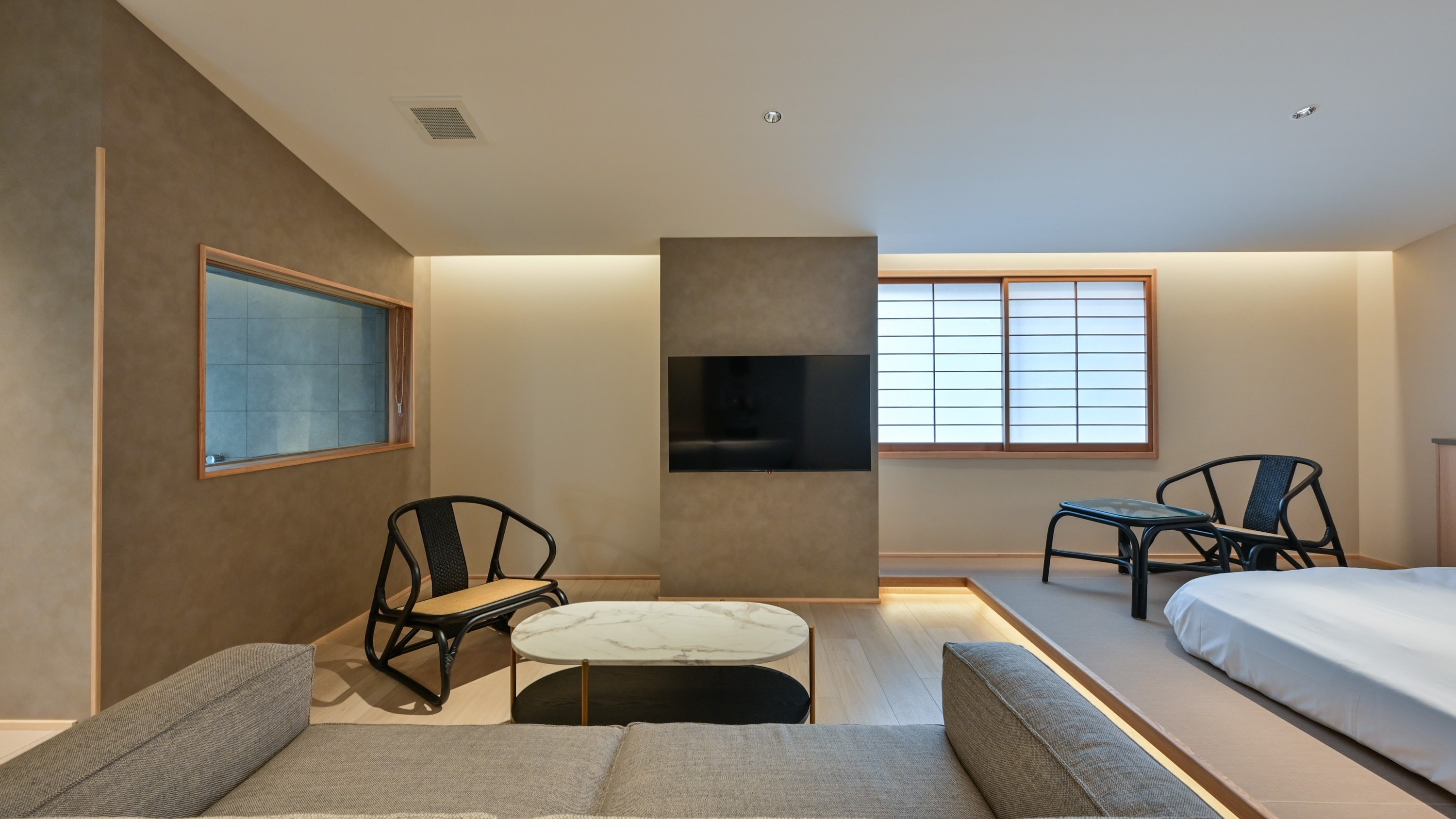 High-grade Japanese-Western room with hot spring "Ryoiwa"