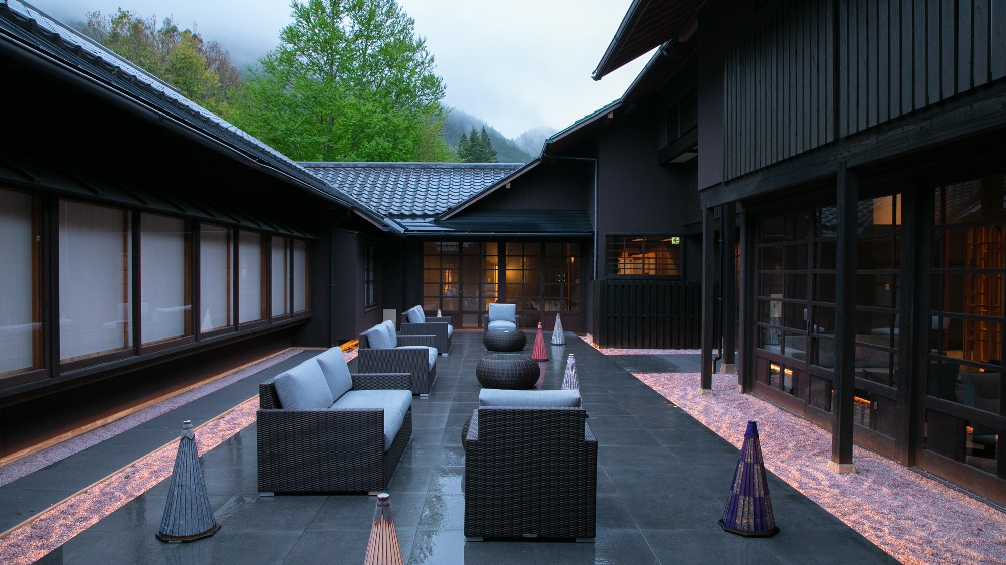 大廳｜庭院