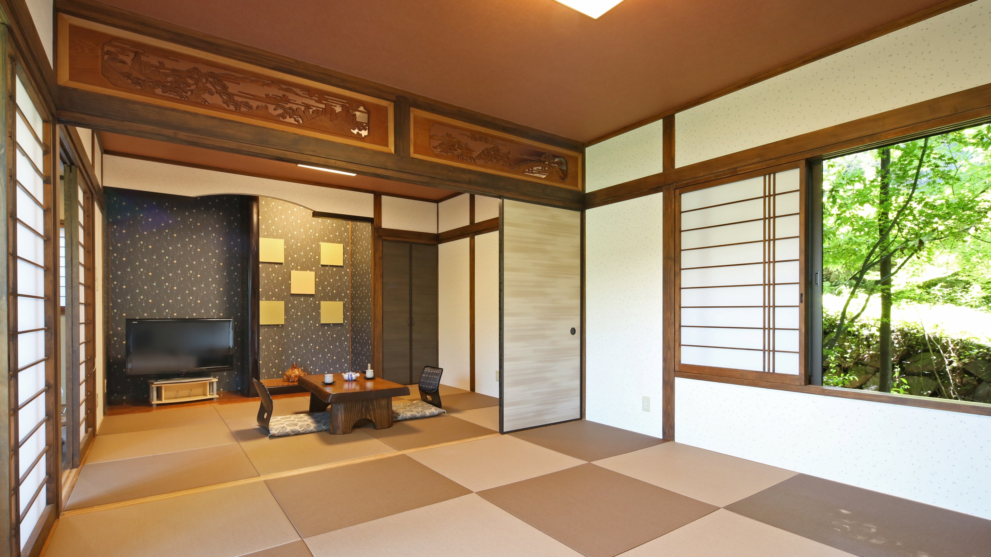 [Translation Ali] "Suzuran" with indoor bath and open-air bath ♪ Guest room