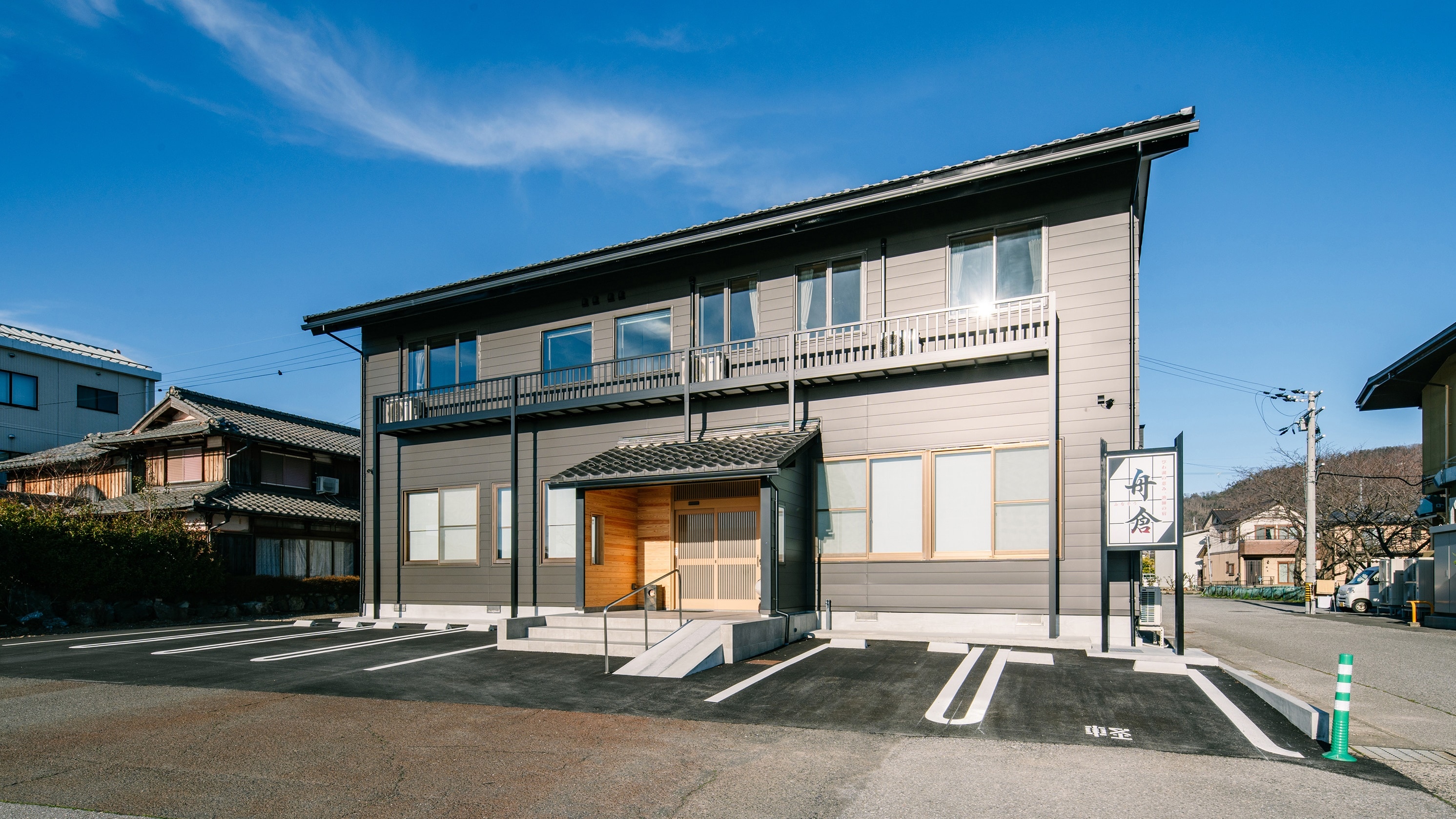 *Enjoy the delicious delicacies of Lake Biwa at the only fisherman's inn in Shiga Prefecture.