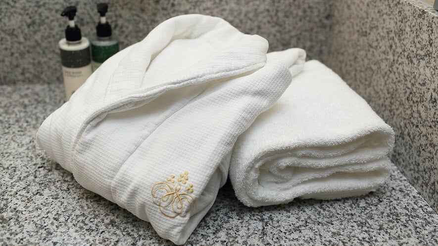 Amenities-Bathrobes