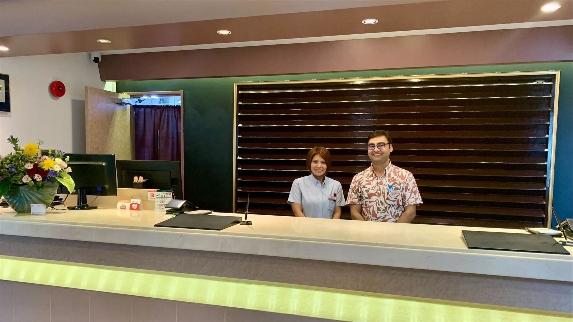 [Inside the building] Front desk