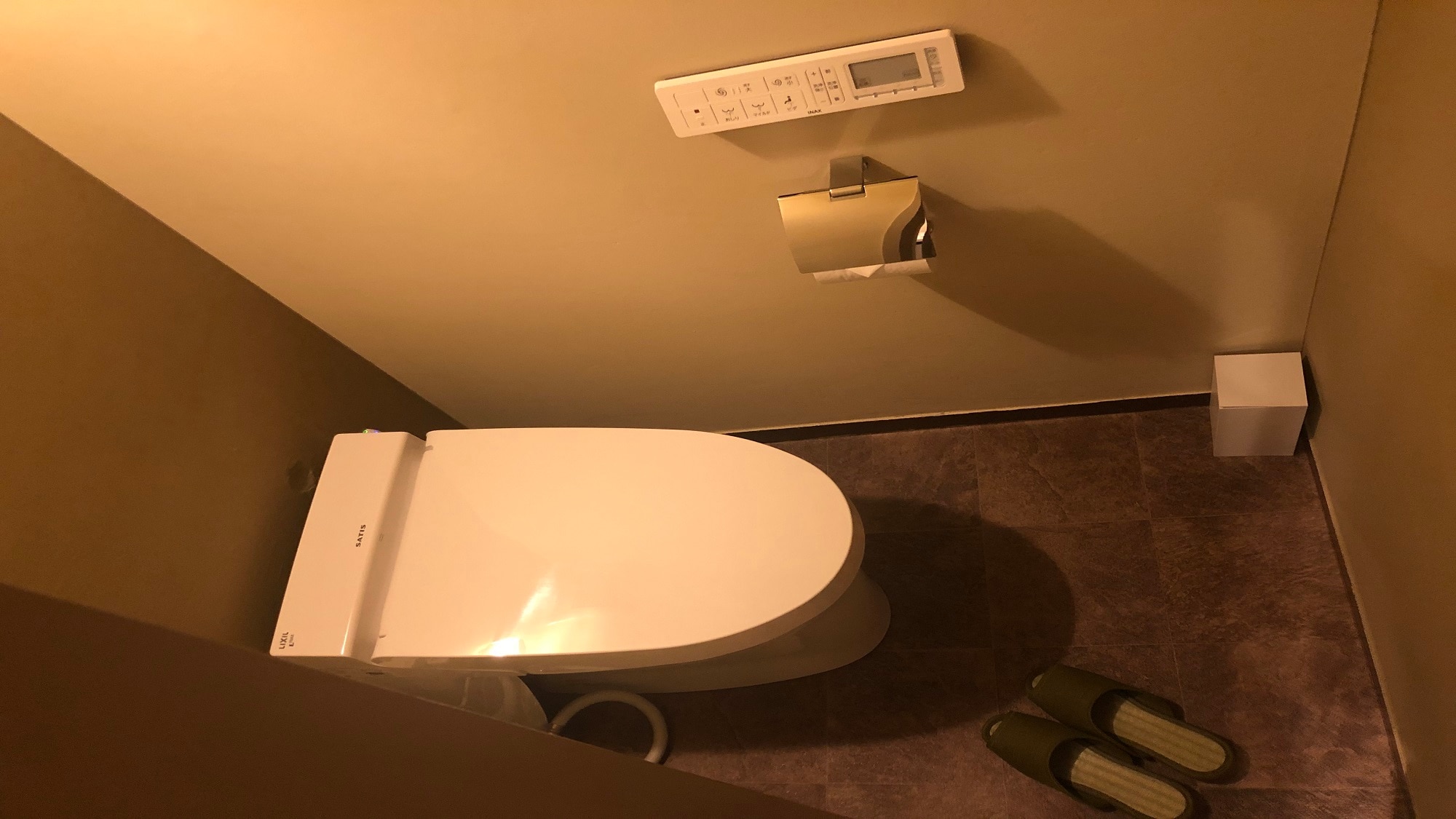 日式現代房間廁所