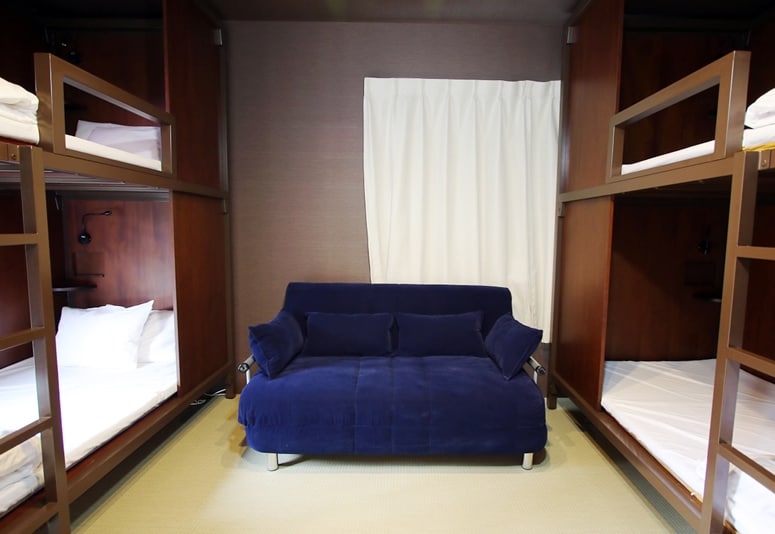 Guest room image (6 people per room)