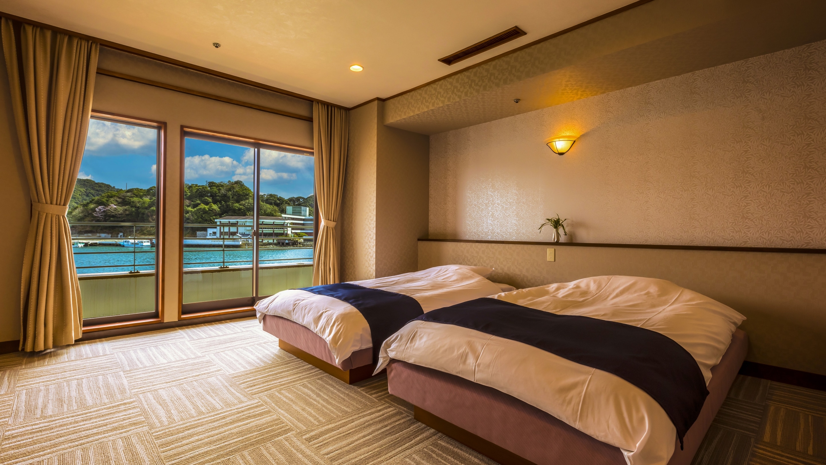 Junior Suite Japanese-Western Twin Room