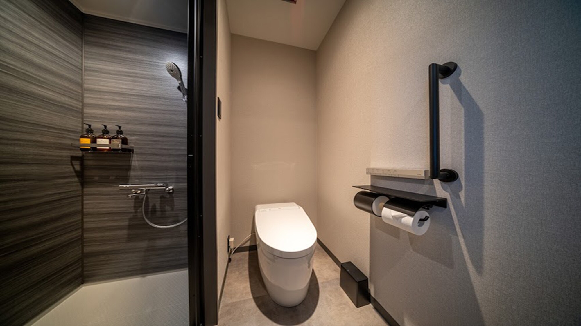 Single shower and toilet