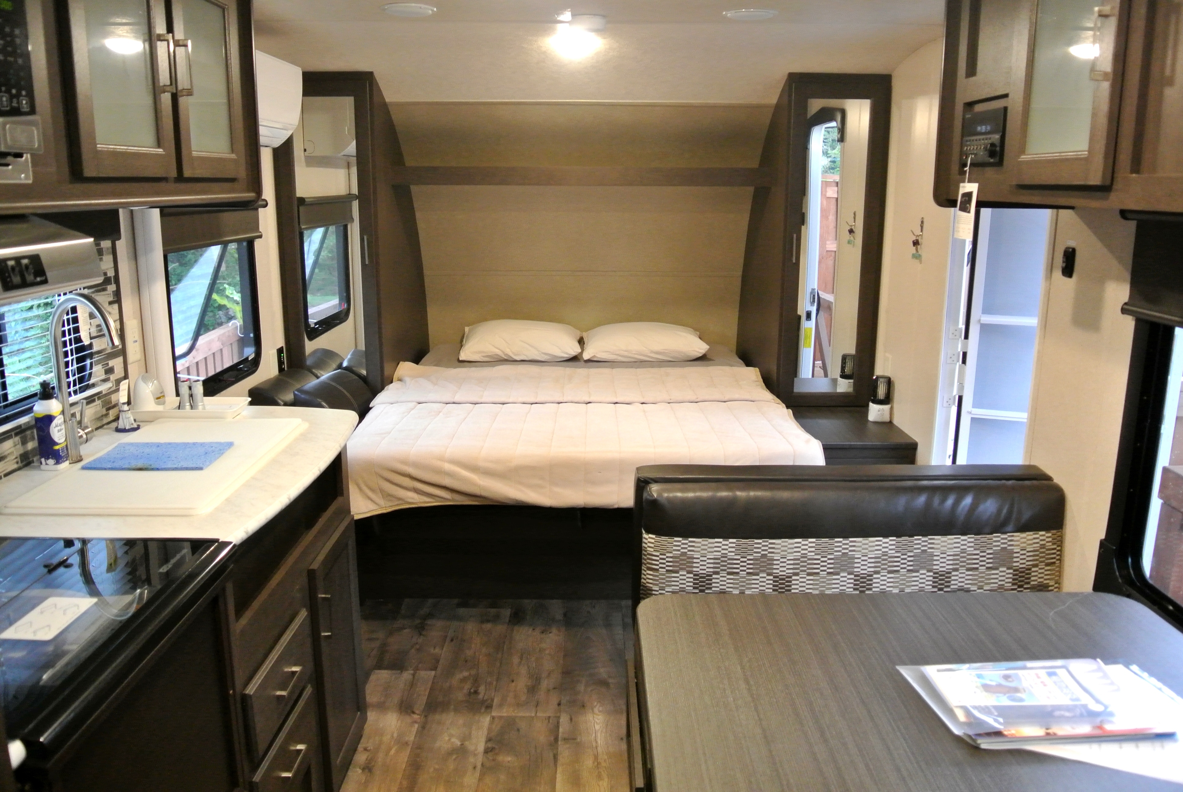 Queen bed in the trailer