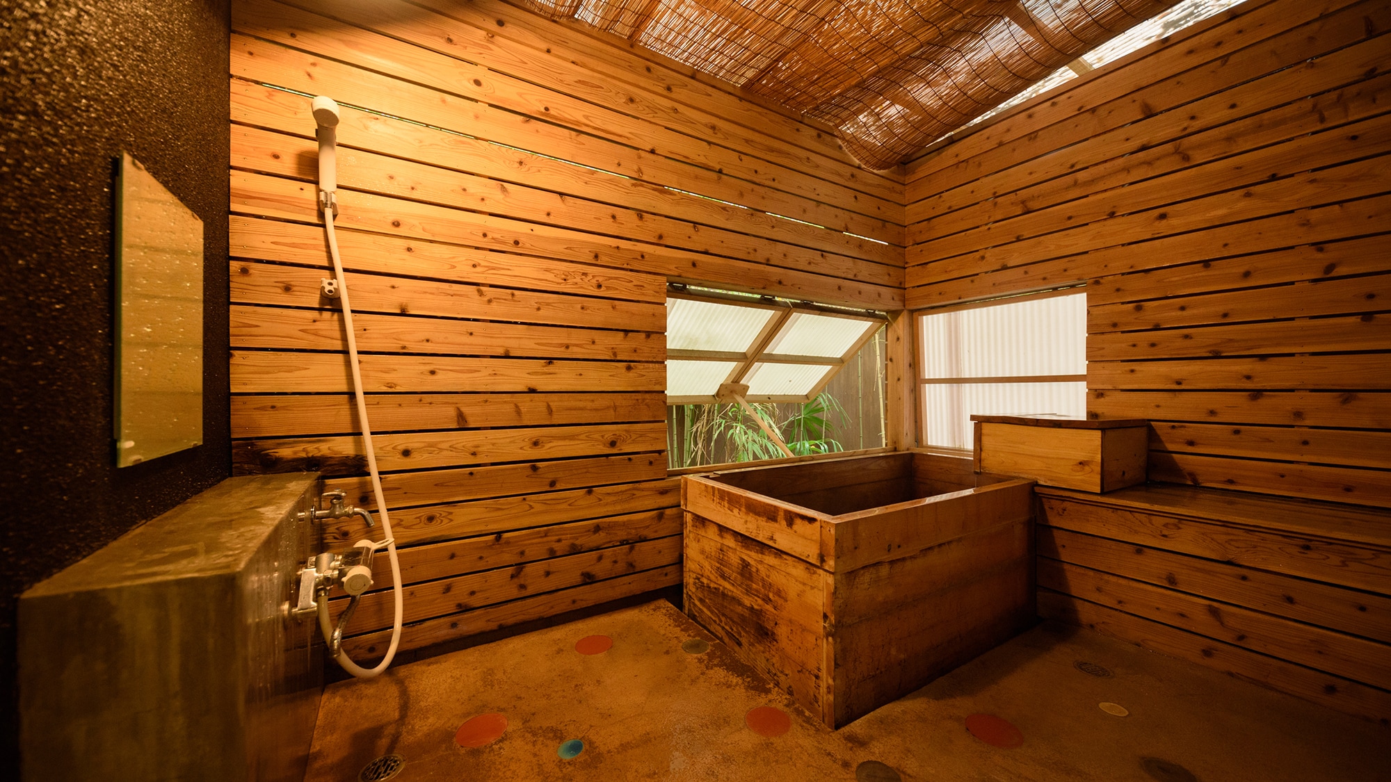 帶溫室浴池的日式房間 6 張榻榻米 + 浴室 / 廁所 [櫻花]