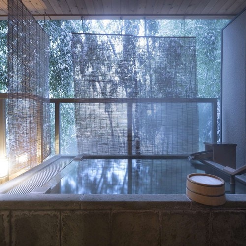Japanese style room with open-air bath