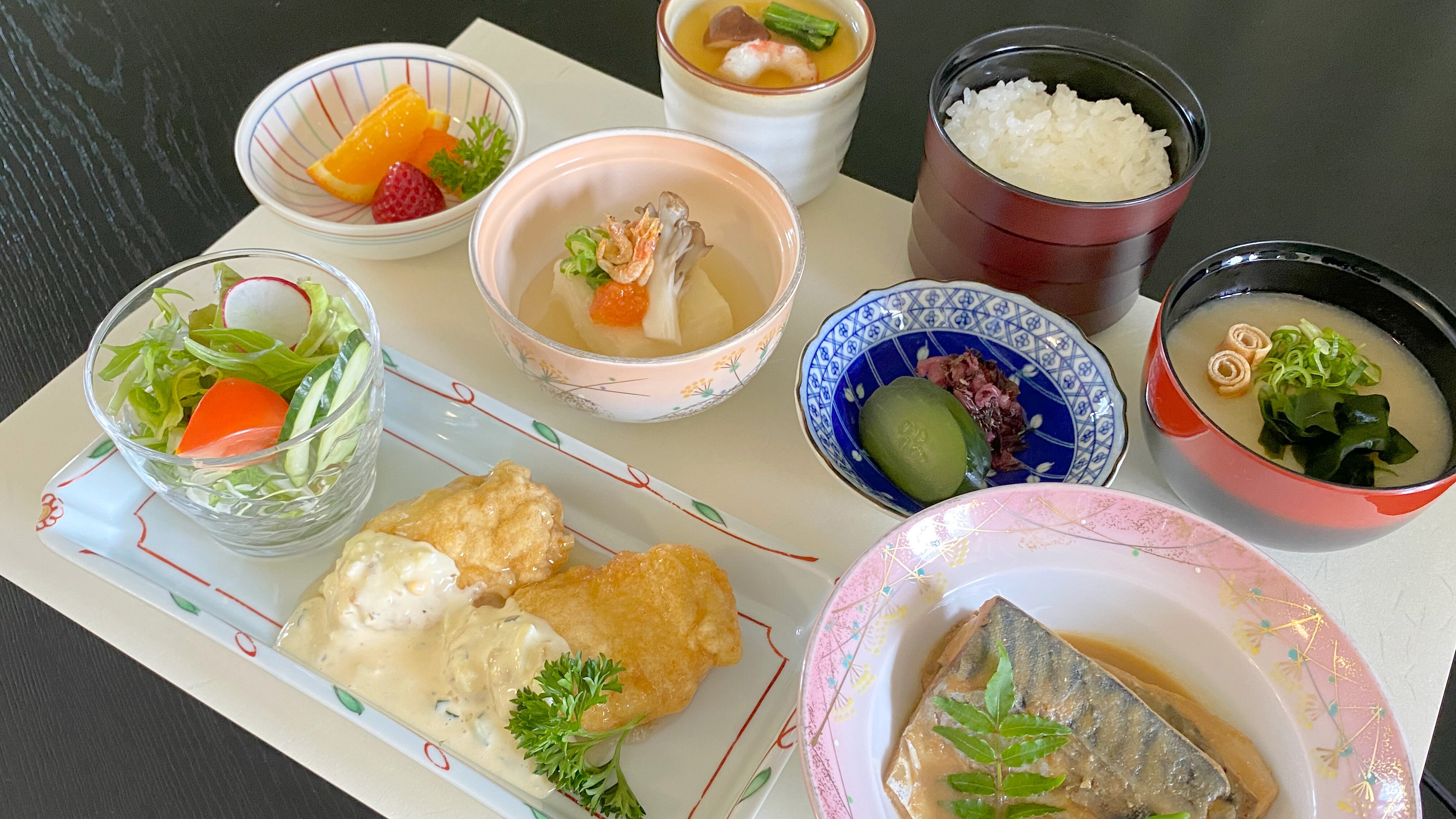 This is an example of the daily dinner menu.