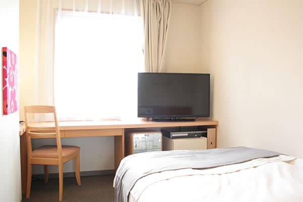 Wide bedroom example
