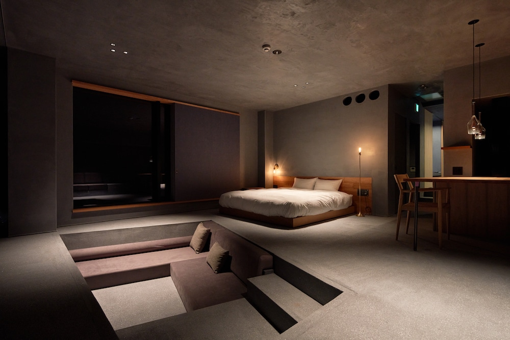 [Keberangkatan] Grand Suite Spektakuler (Kamar 401)