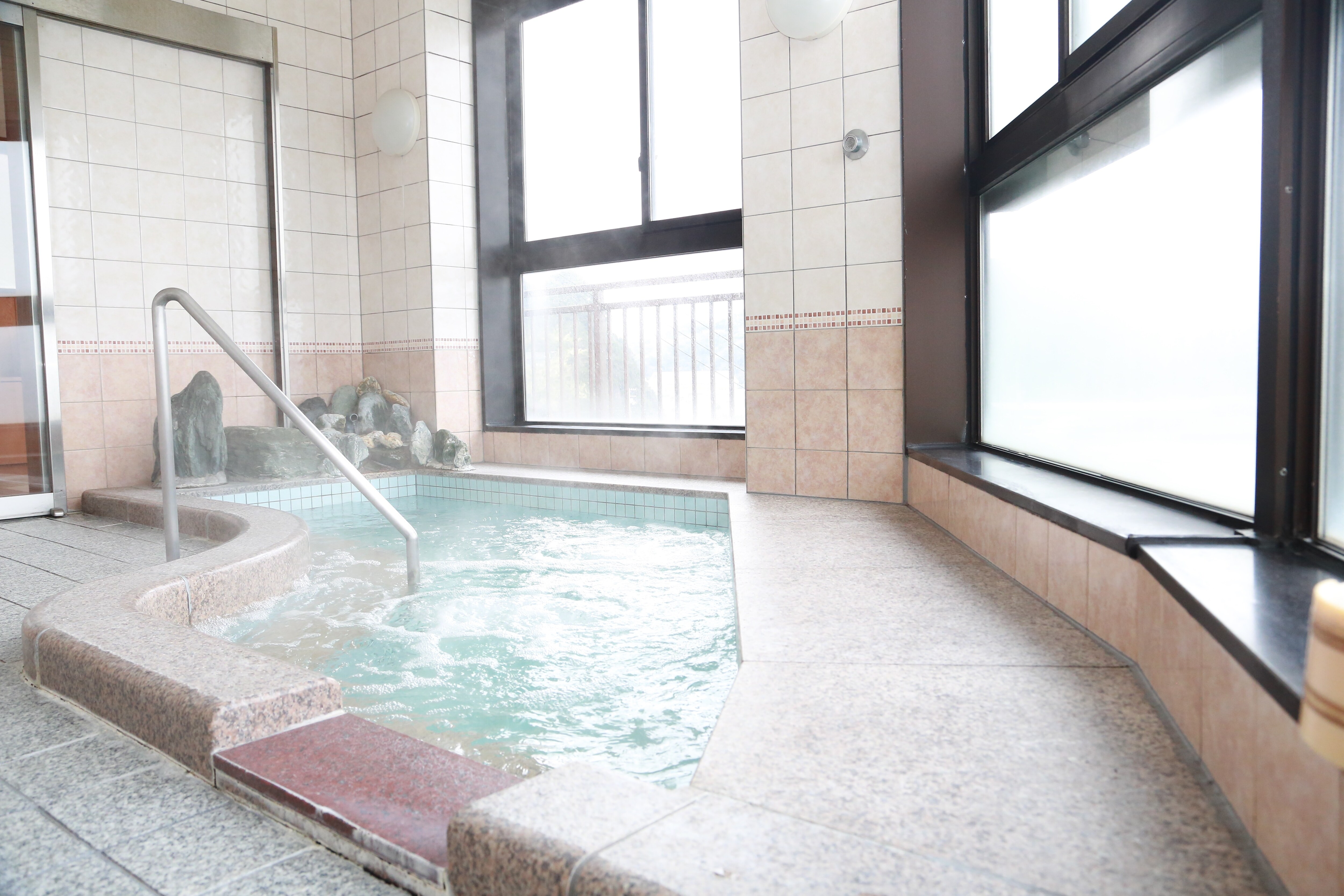 Tầng năm và tầng sáu là phòng tắm quan sát.