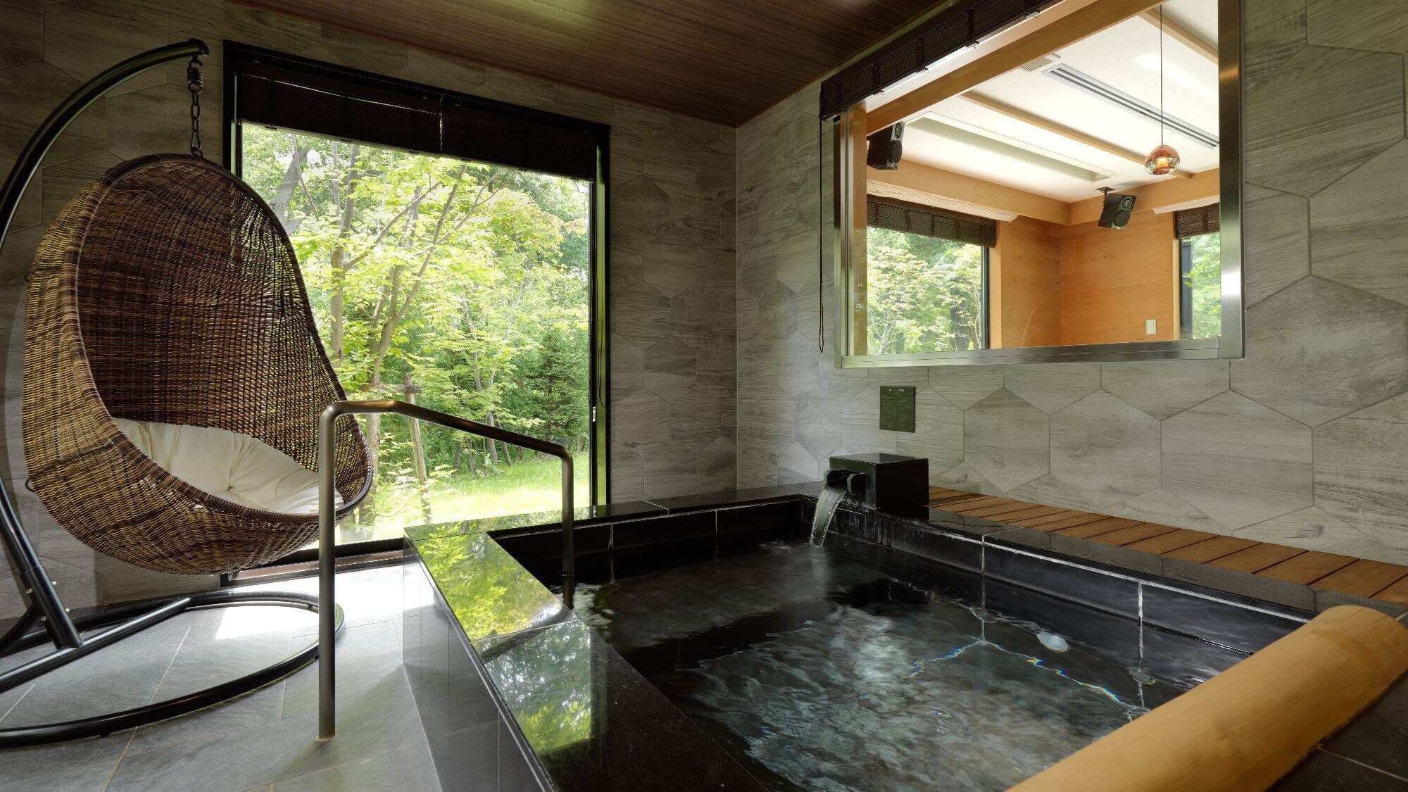 ◆ Twin room with spa living room / A hot spring is available next to the living room. (Example of guest room)