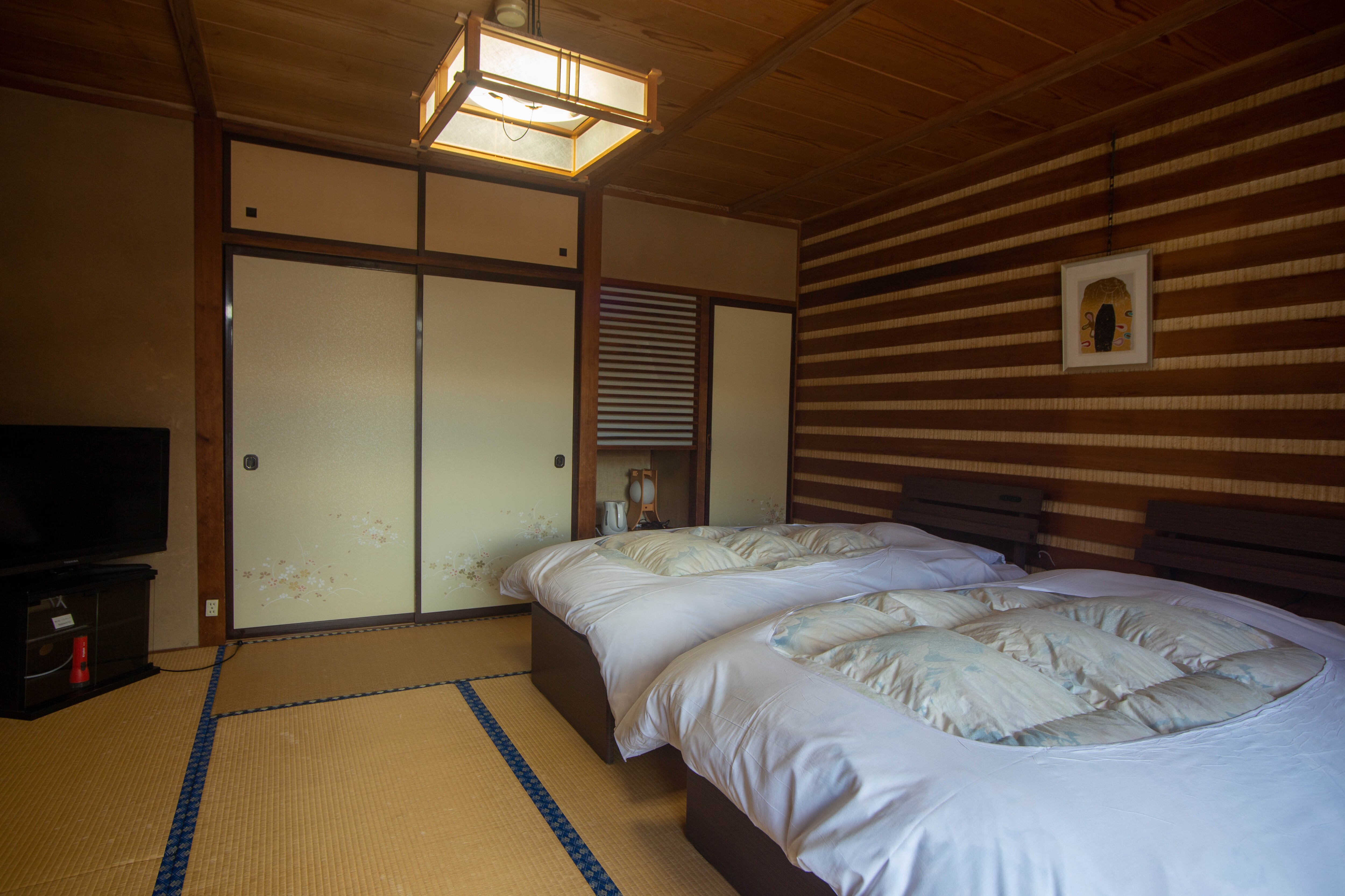 <Type C> 8 tatami mat Japanese-style room with twin beds and Japanese-Western style room (with toilet)