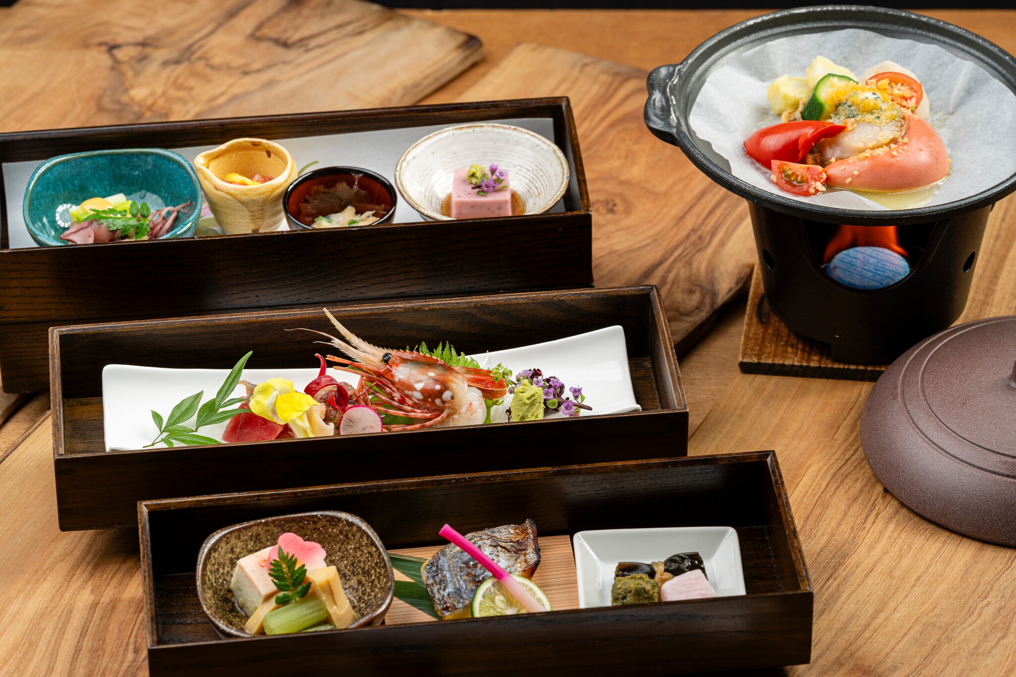 Dinner: An example of a Japanese set menu, "Buffet and Japanese set, eclectic menu"