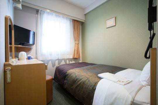 Single room 10.5㎡ bed size 110cm x 196cm