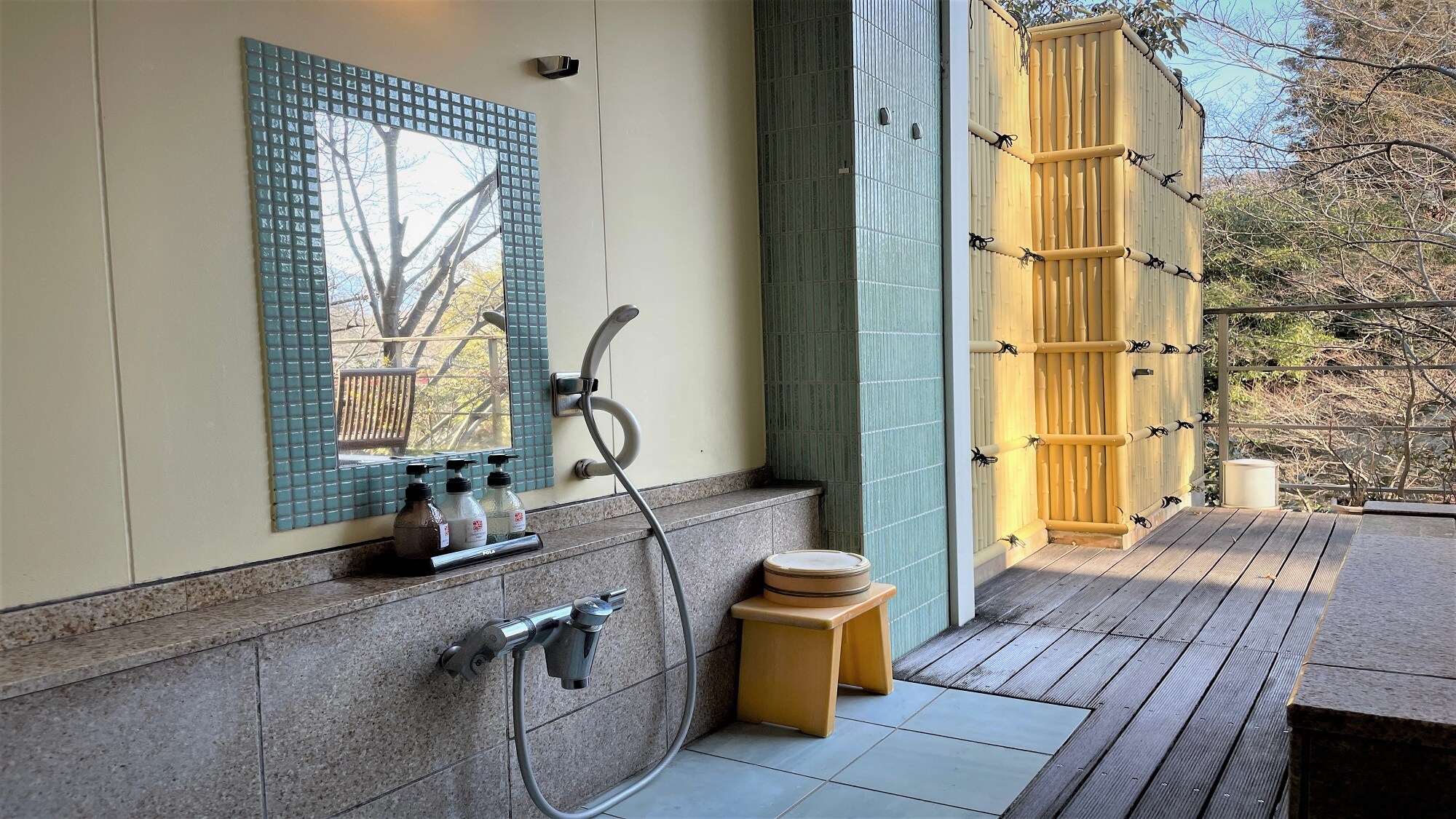 Guest room with open-air bath "Wind" washroom