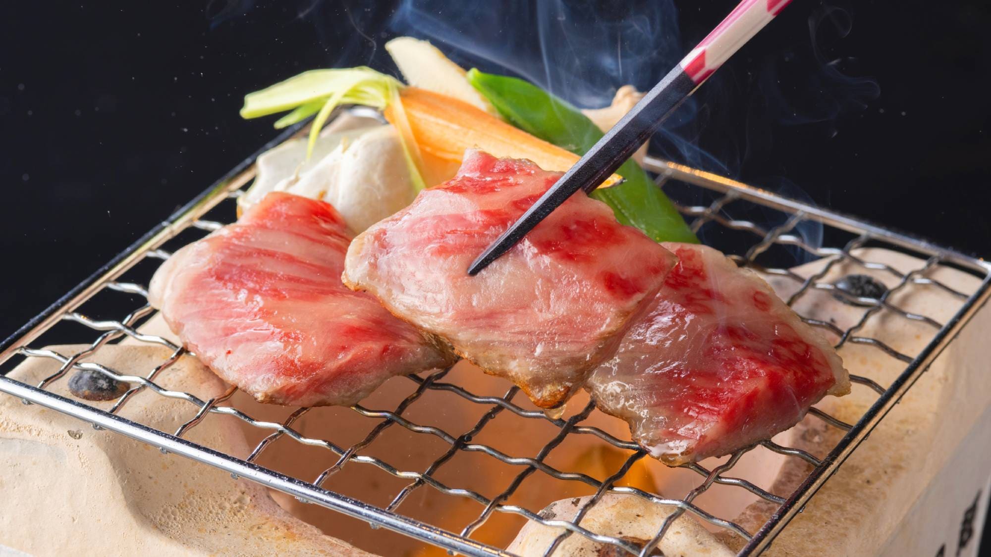 [이키 소 스테이크] 입에 넣은 순간 “달콤한 맛”이 퍼져 “쥬와~”와 육즙이 넘쳐납니다