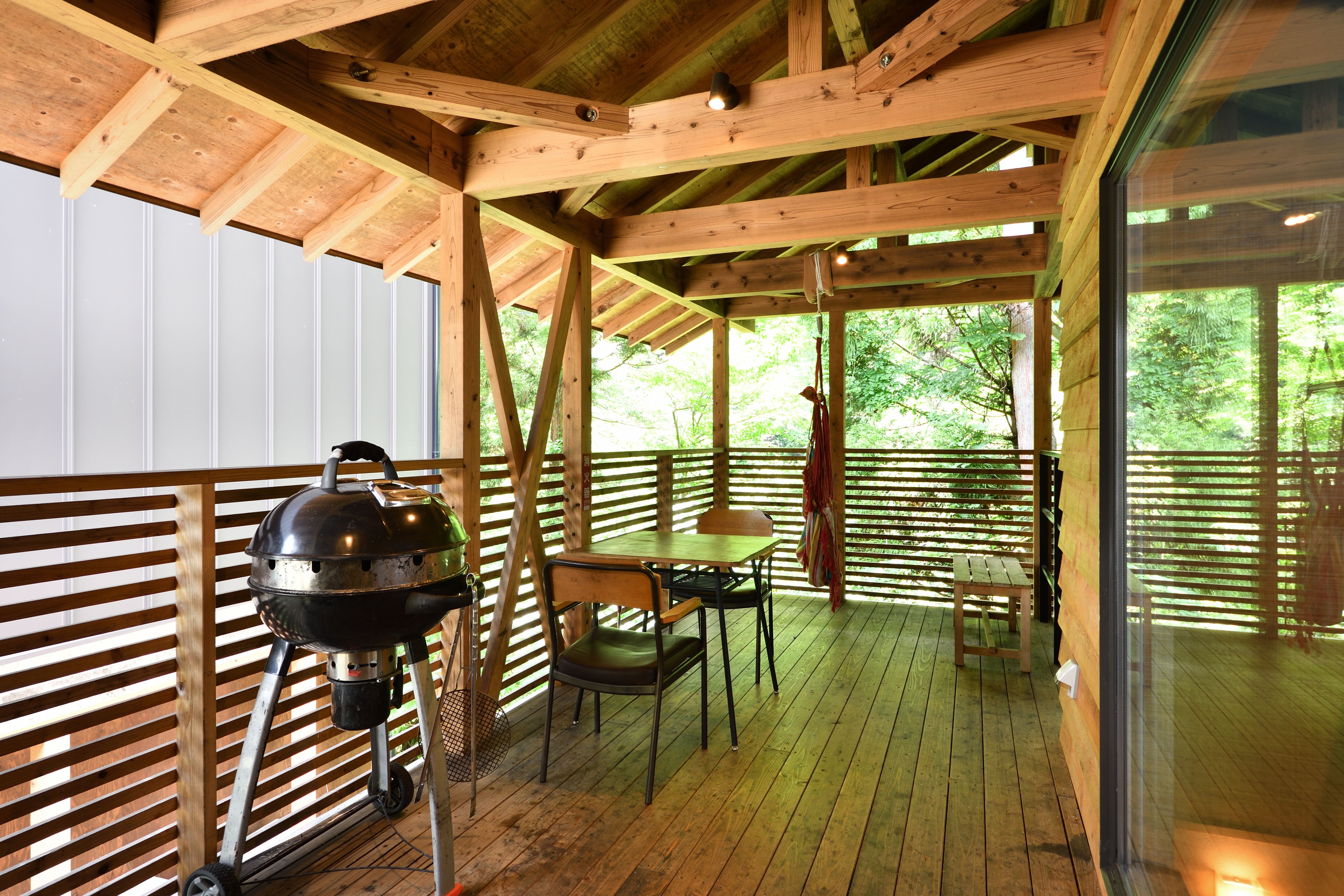 Maple White: Terrace