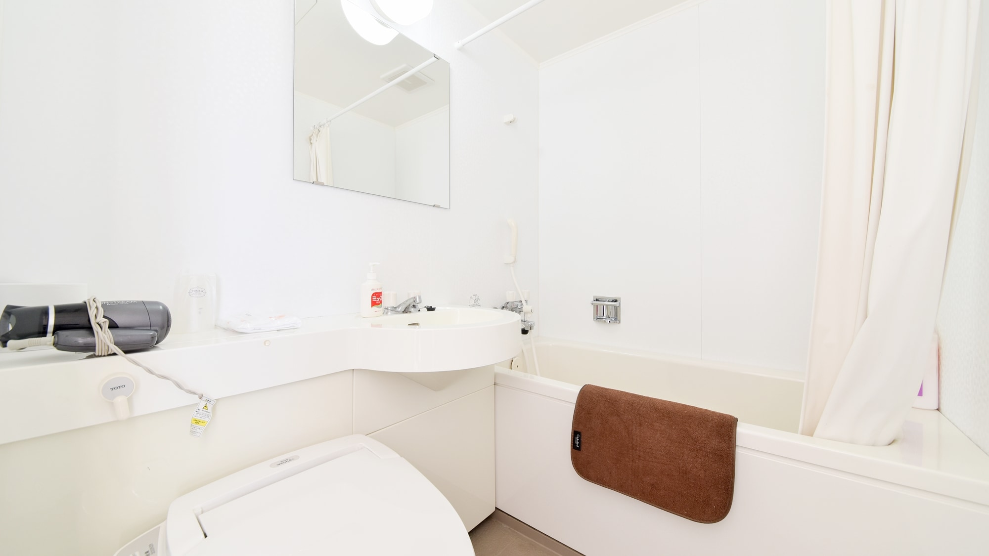 *Deluxe Twin Room with unit bath