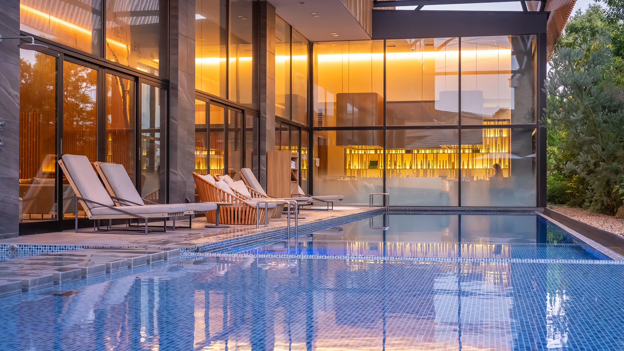 [Garden Pool] Enjoy a relaxing time while enjoying the resort atmosphere.