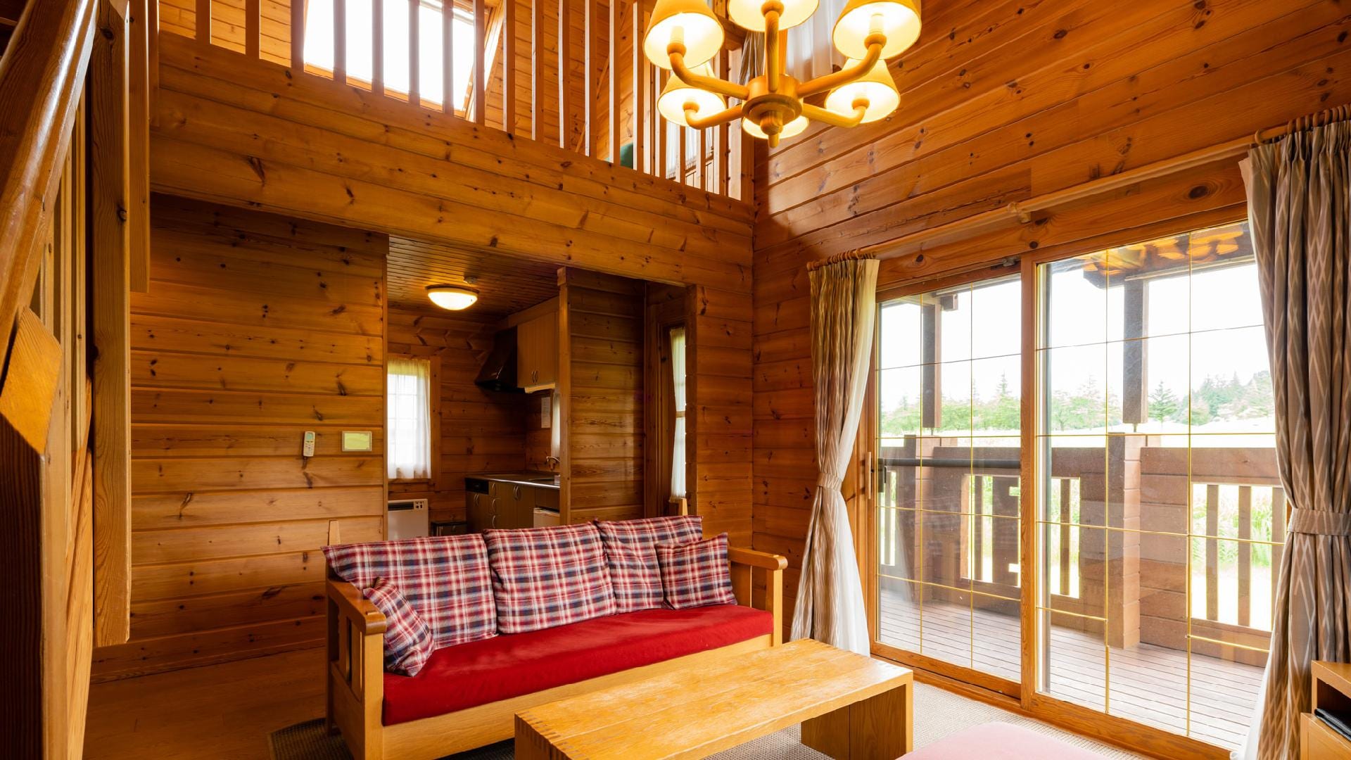 [房間] 小屋（客廳）