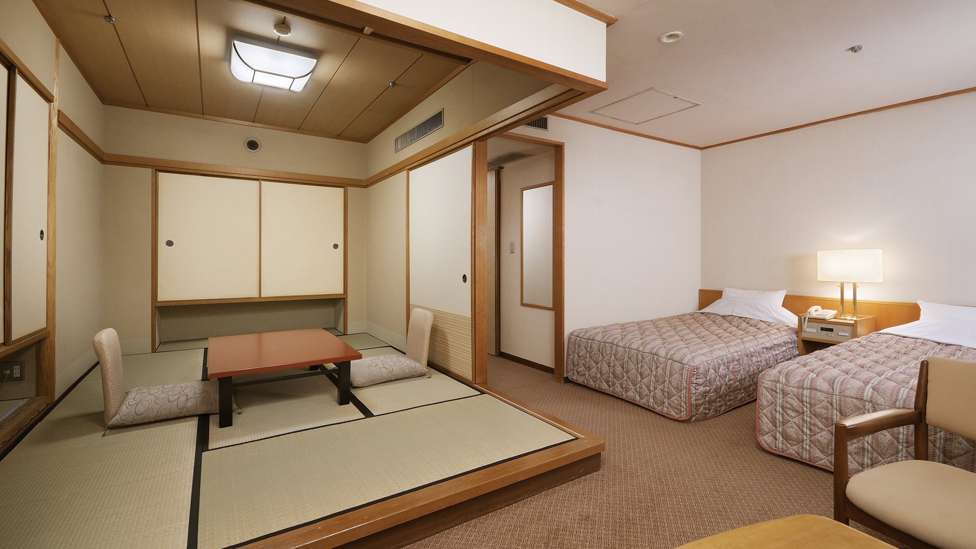 [Hisenkaku Japanese and Western room (example)]