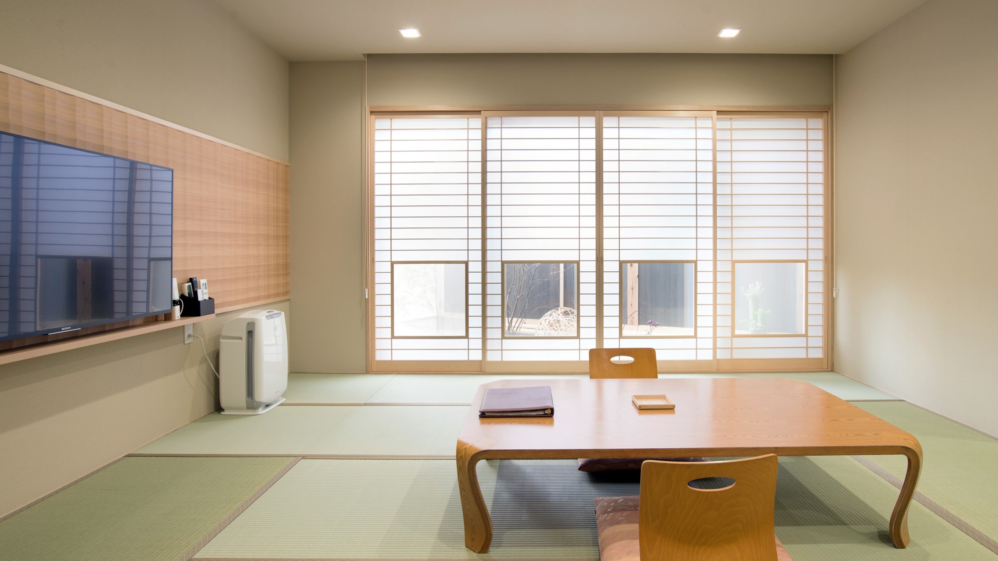 "Hyotan" [Family suite room with private open-air hot spring bath] Yukimi shoji