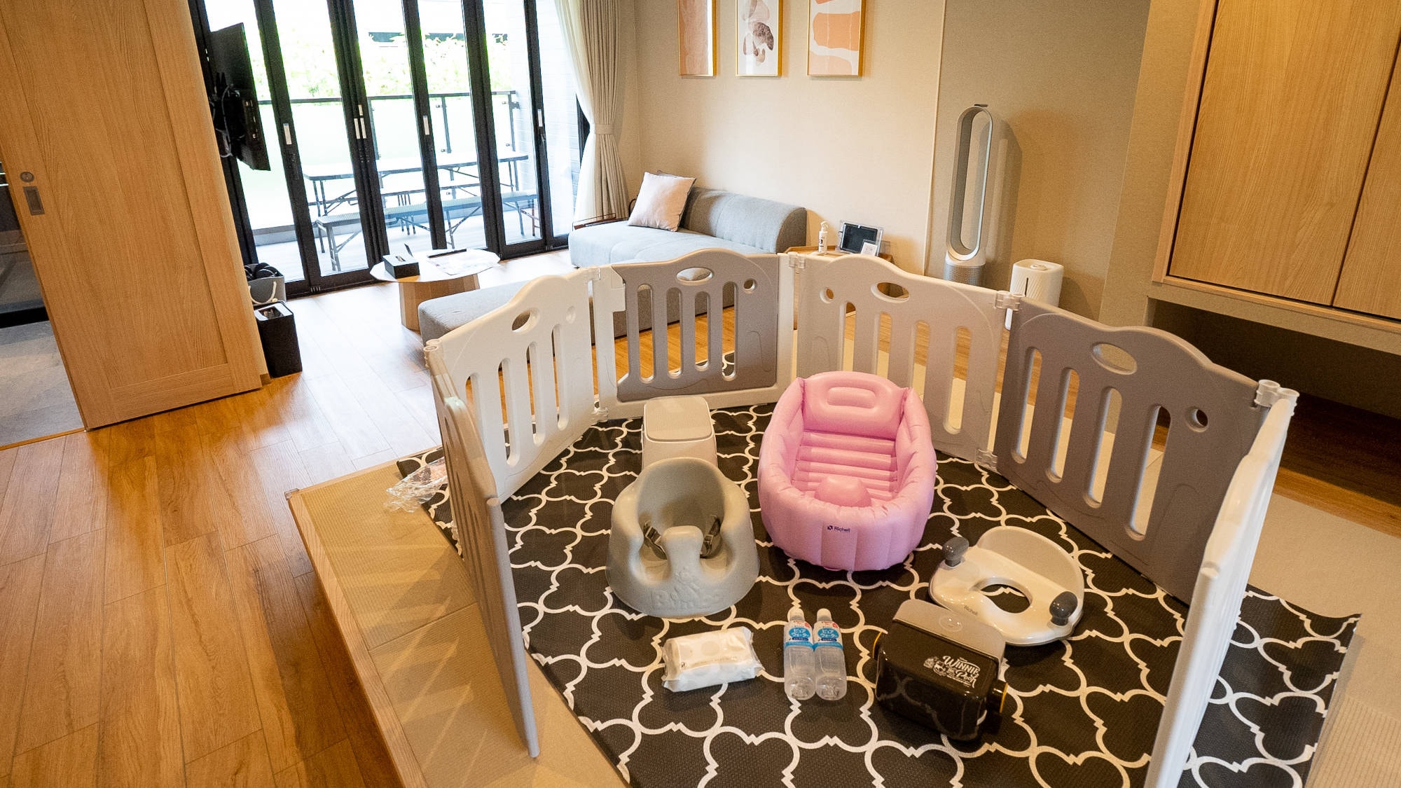 ·family room