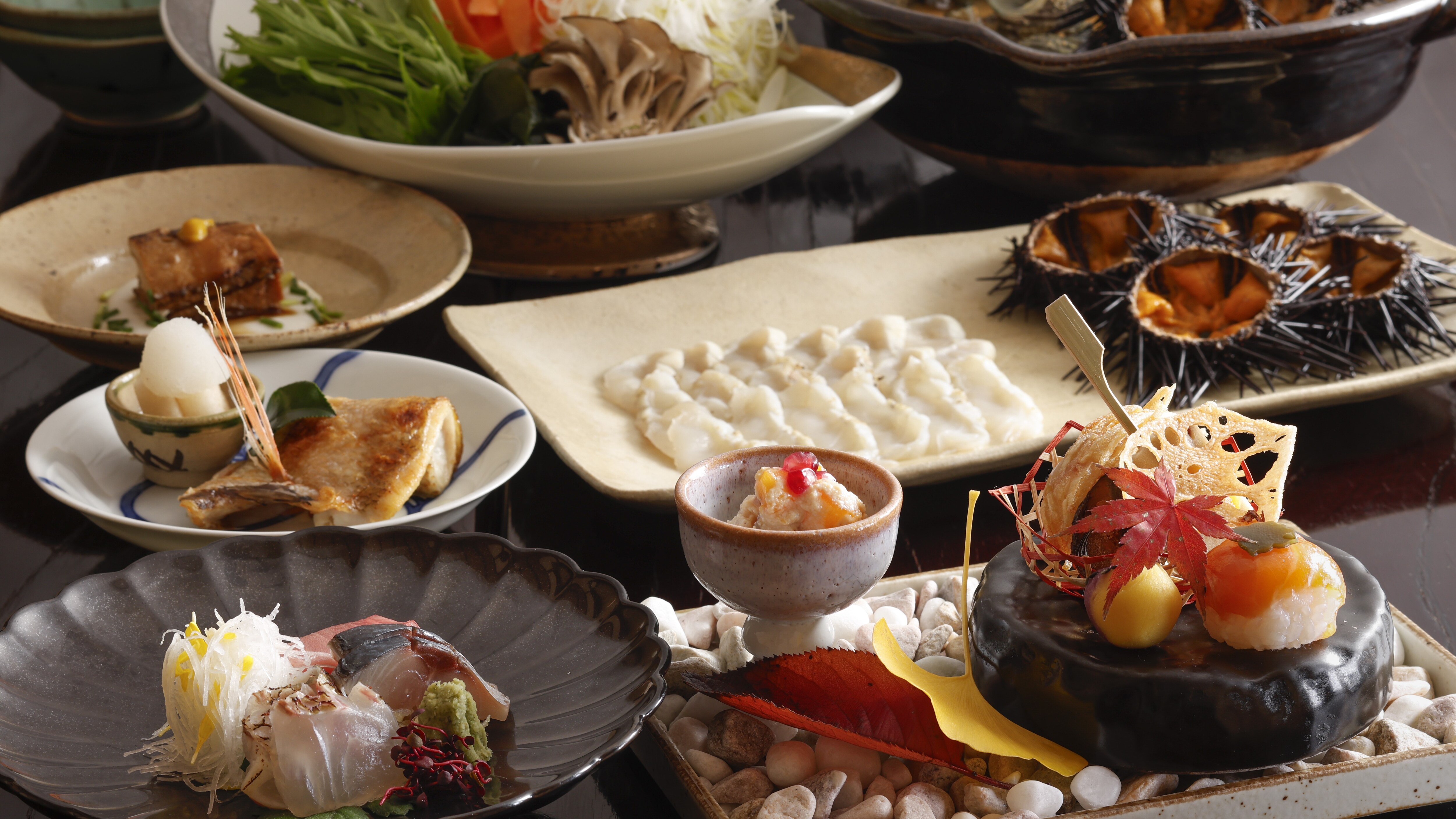 Sea urchin shabu-shabu banquet