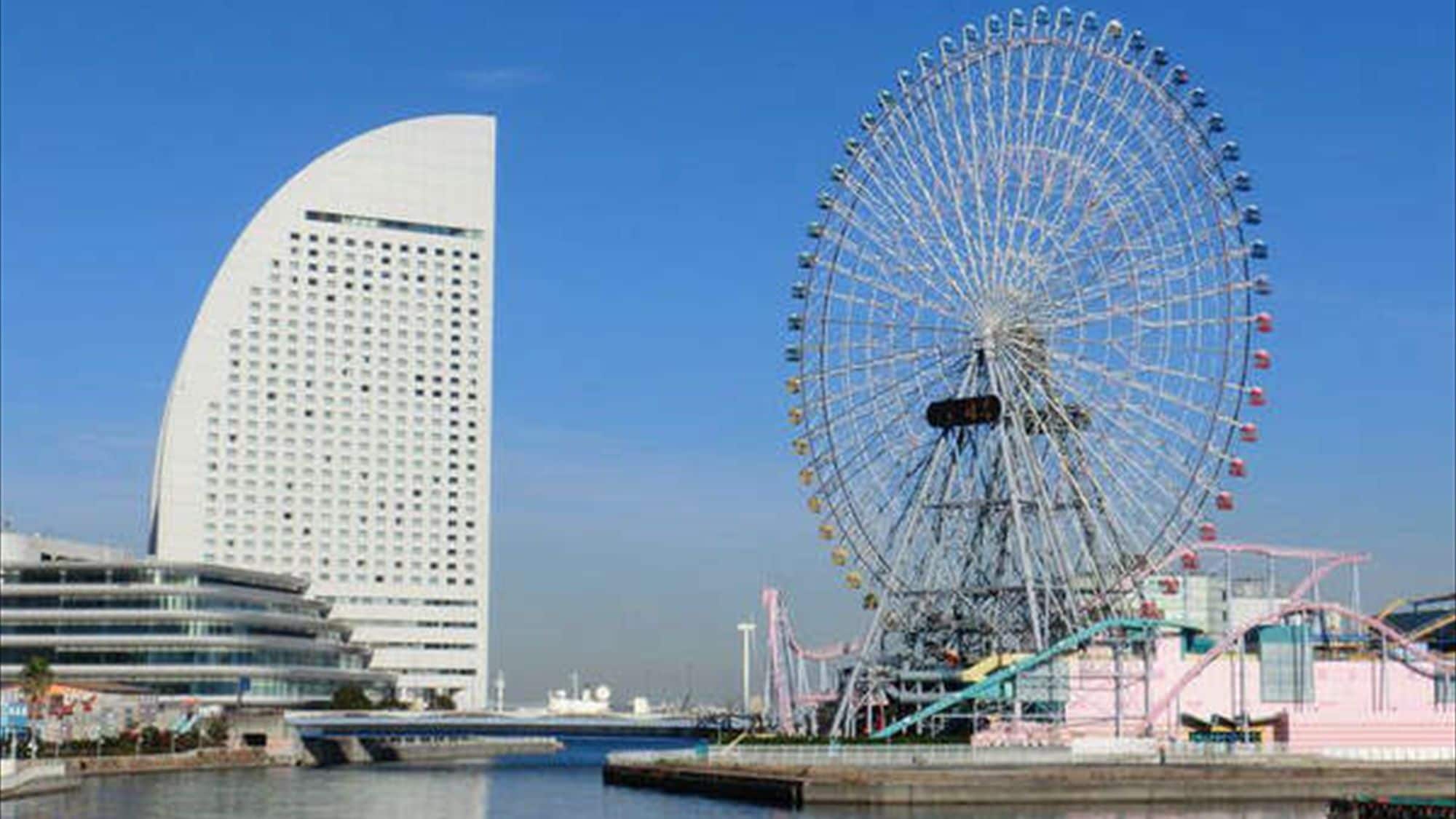 Minato Mirai Day scenery Not only the night view, but also the combination with the blue sky is attractive.