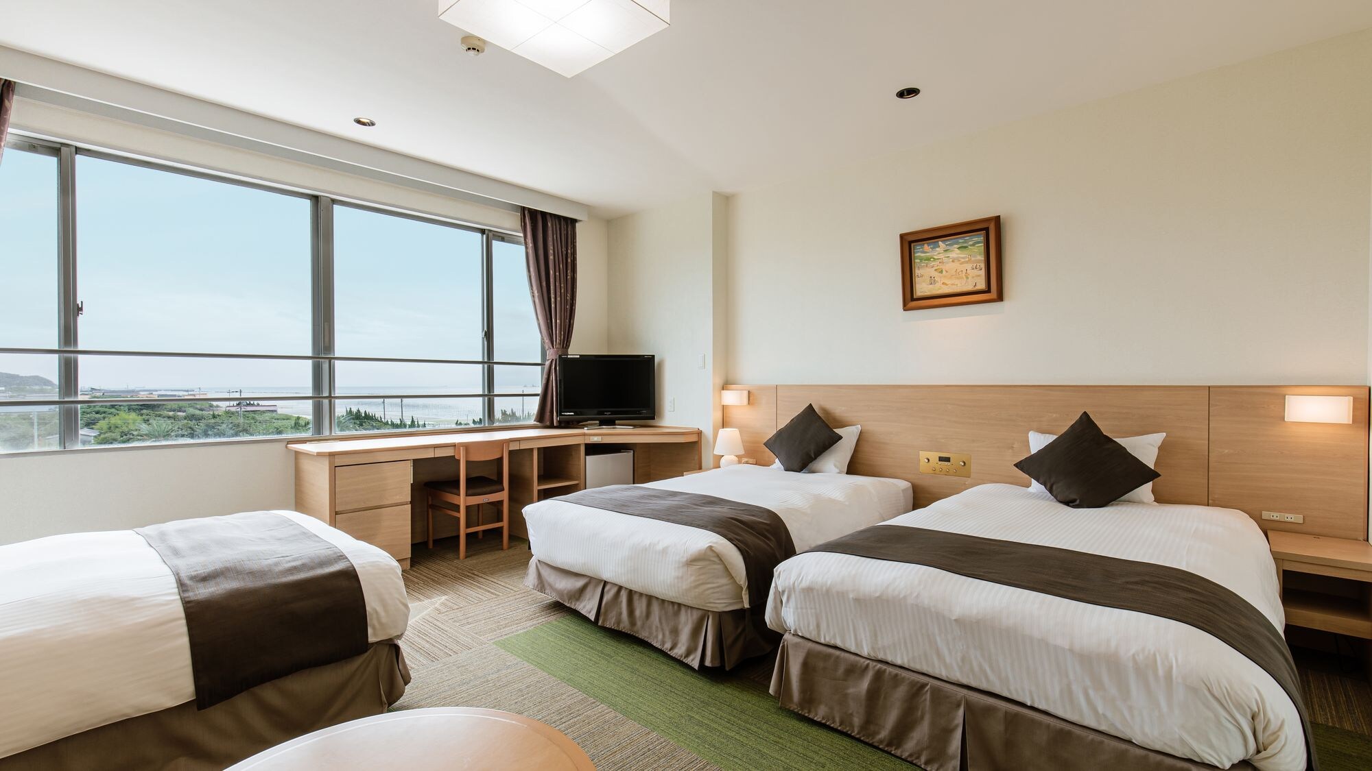 Superior Triple [33m2] A comfortable space for the whole family to relax in bed