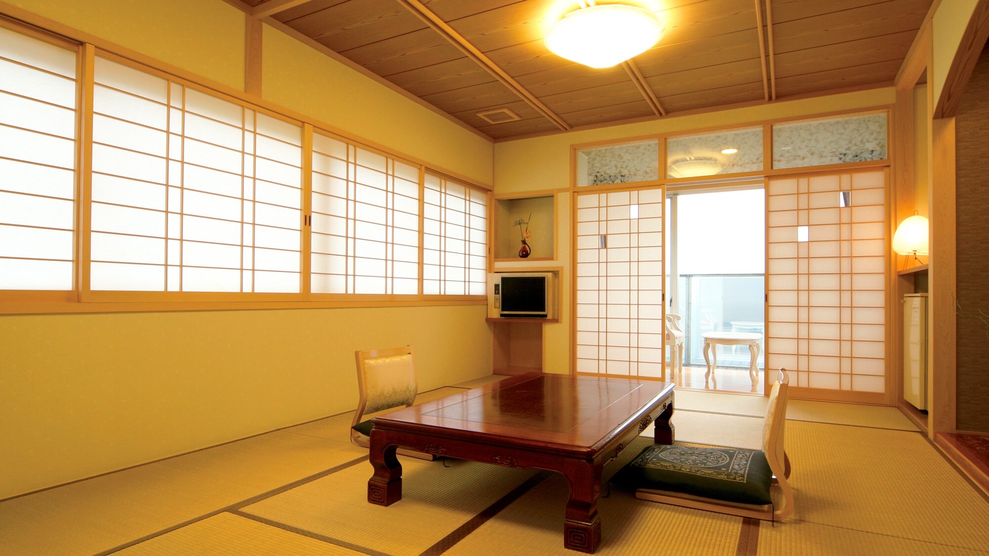 [Top floor, open-air bath, 12 tatami Japanese-style room, Shiosai] Make a special memory of your trip with our proud Japanese-style room