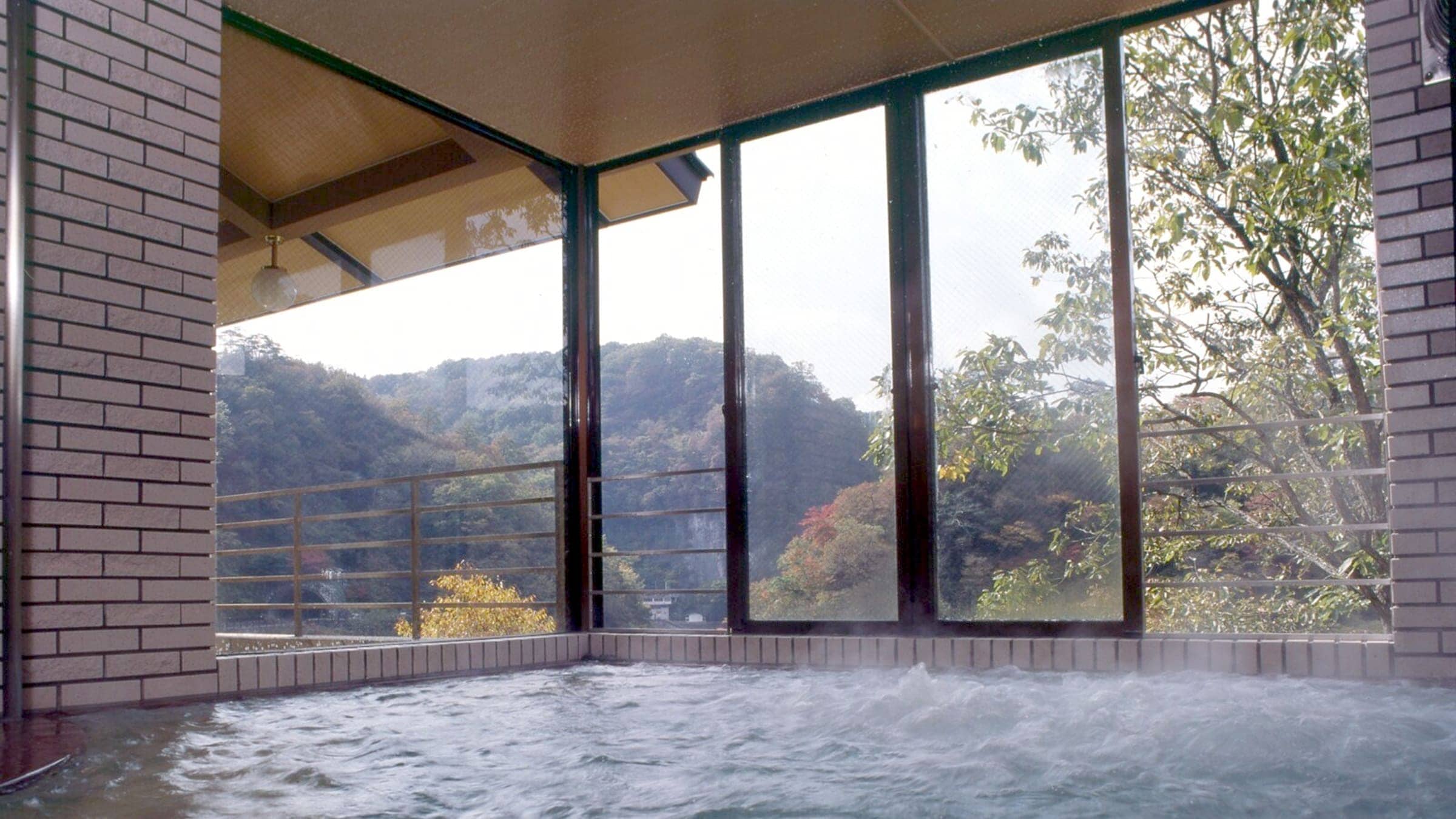 Large public bath for women