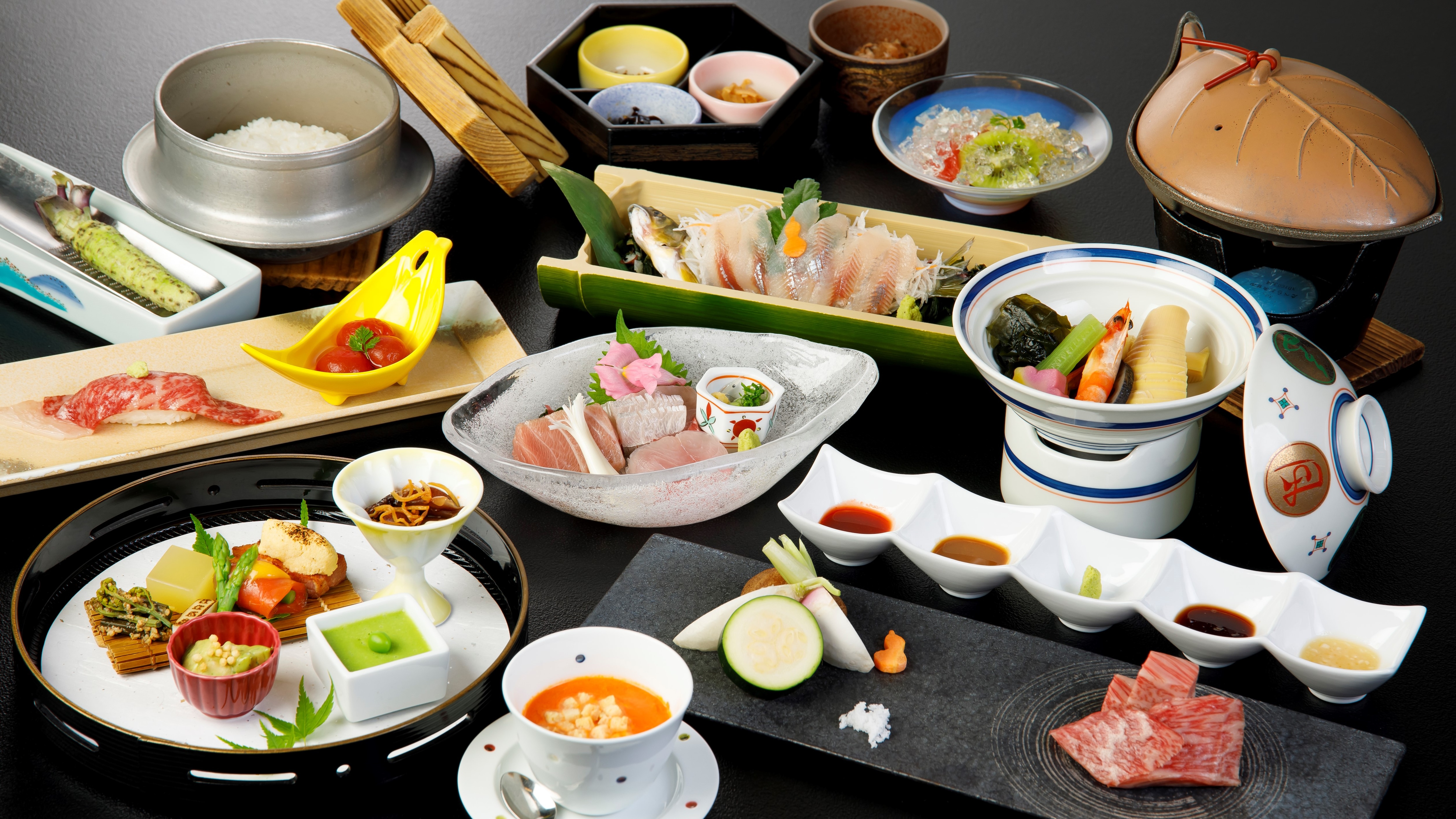 For meat lovers! A5 Wagyu beef steak and roasted sushi