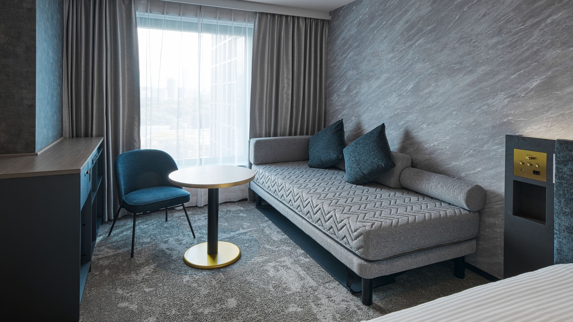 =新品= 豪华双床房(带沙发),可住3人