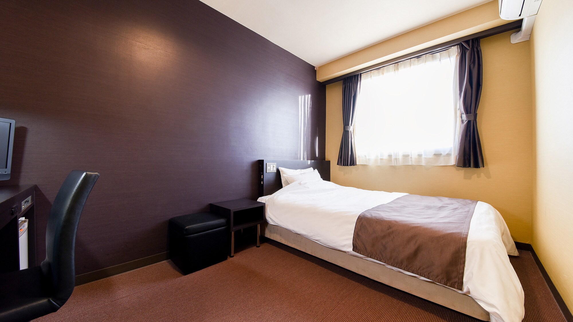 *＜Single A＞ Equipped with a double bed♪ Recommended for solo travelers! Enjoy a comfortable stay in a clean bed.