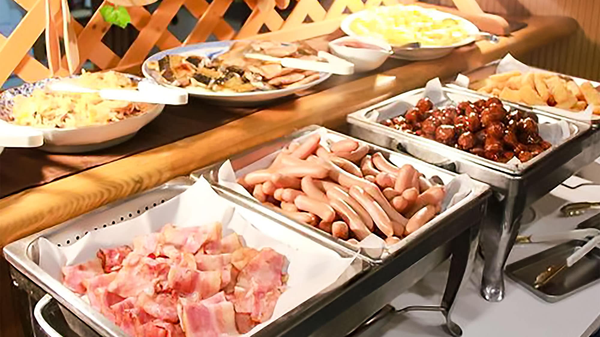 ・ Breakfast buffet popular with a rich menu using local ingredients